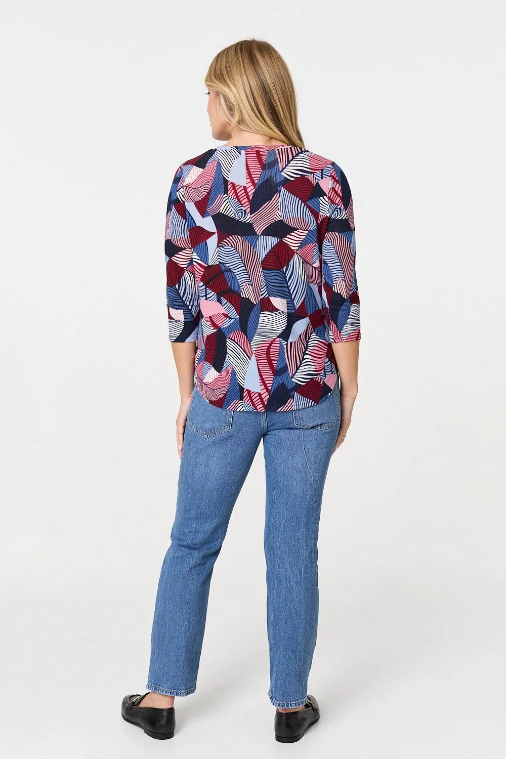 Abstract Print 3/4 Sleeve Curve Hem Top