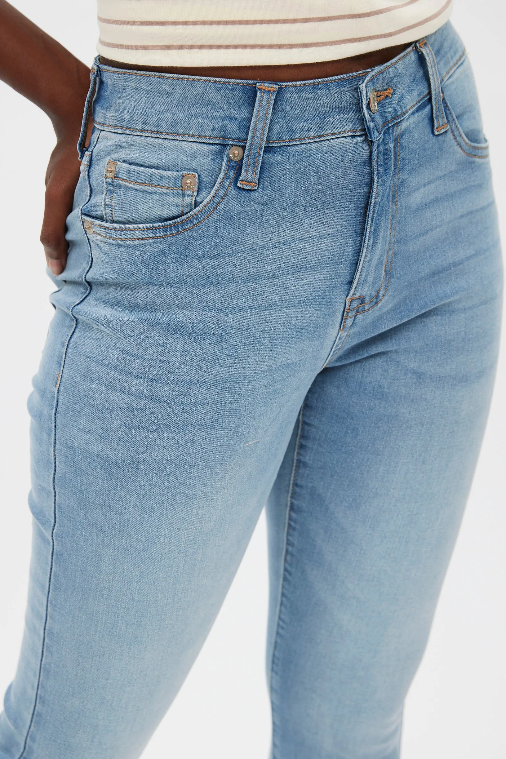 AERO Seriously Stretchy High Rise Jegging