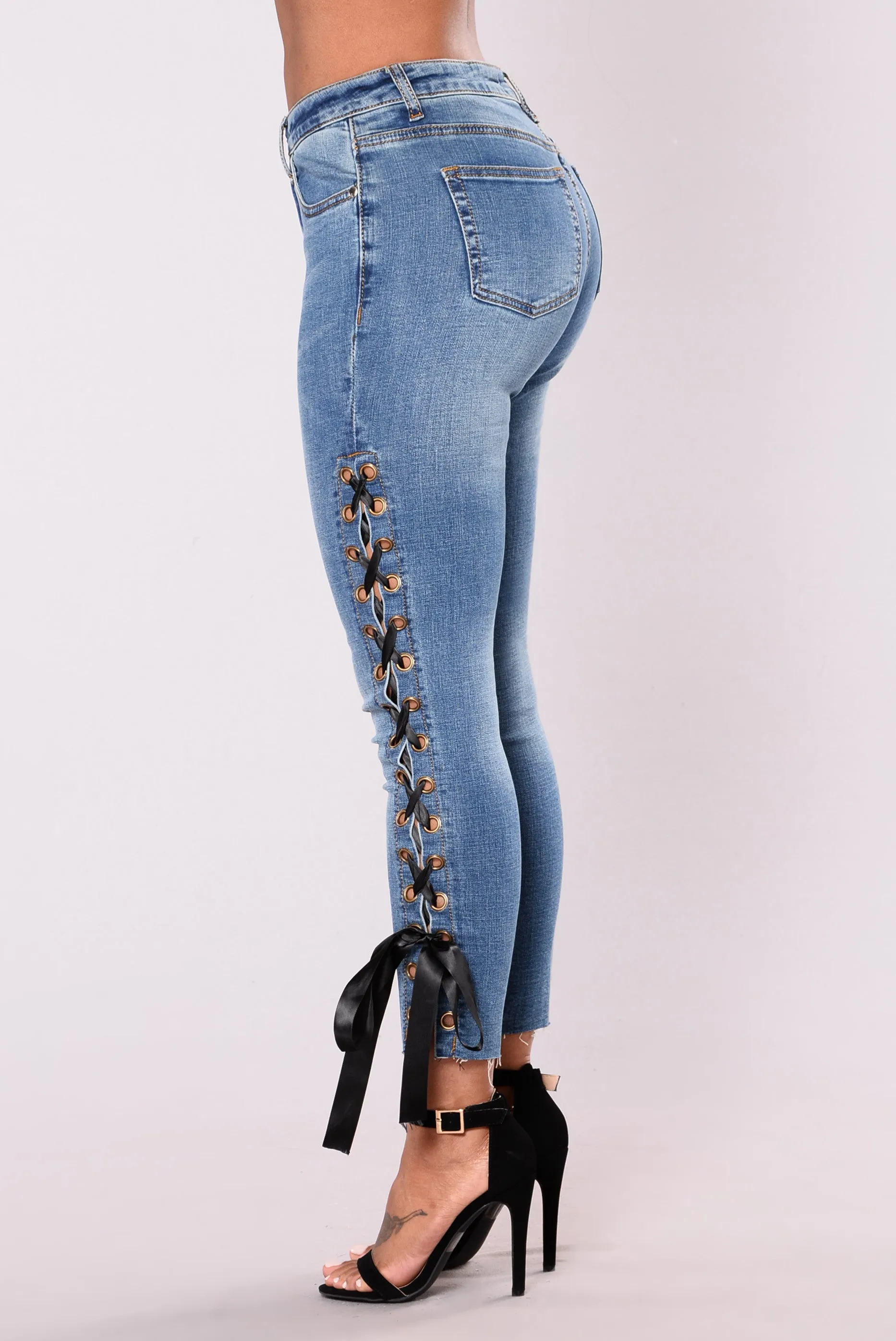 August Grommet Jeans - Light