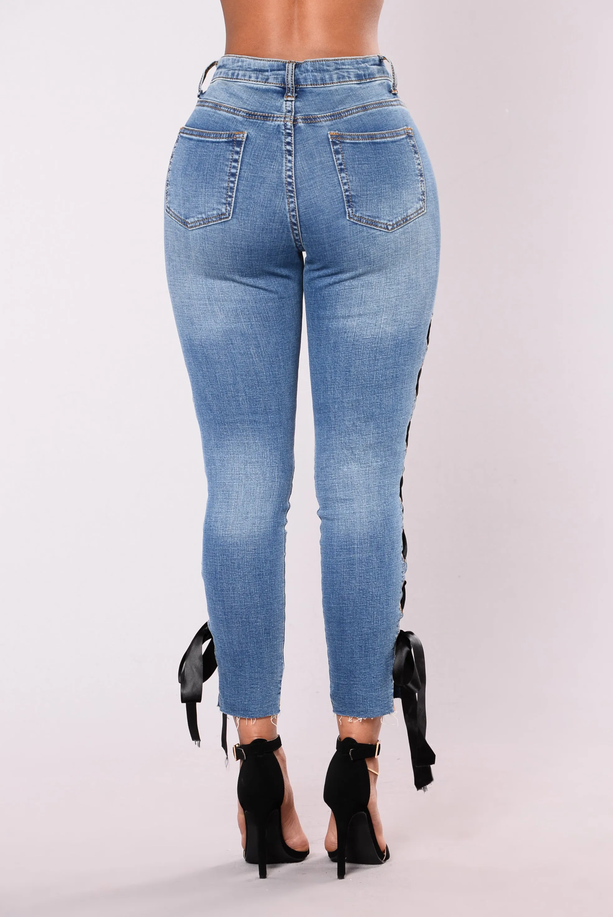 August Grommet Jeans - Light