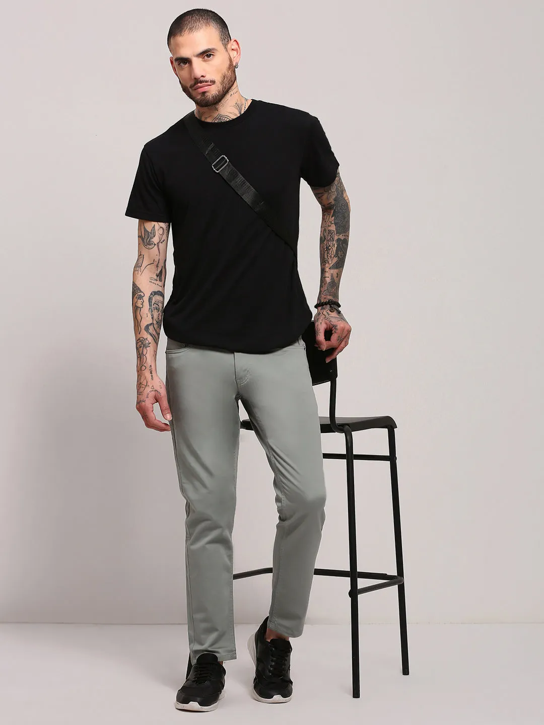 Men Grey Slim Fit Low-Rise Jeans